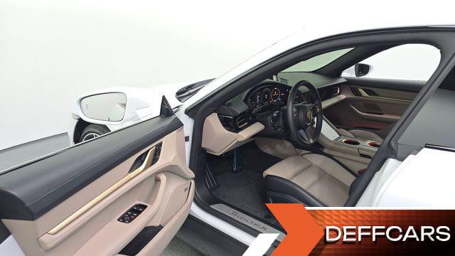 Porsche TAYCAN 4S купить на сайте DeffCars