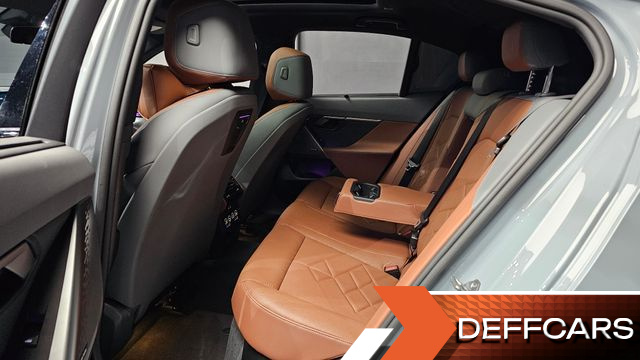 BMW 5-SERIES 530i xDrive M Sport купить на сайте DeffCars