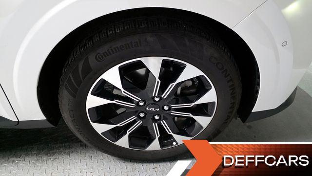 Kia CARNIVAL Gasoline 7-Seater Signature купить на сайте DeffCars