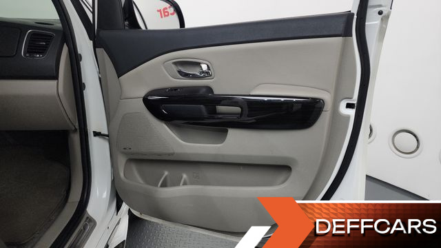 Kia CARNIVAL Gasoline 7-Seater Limousine President купить на сайте DeffCars