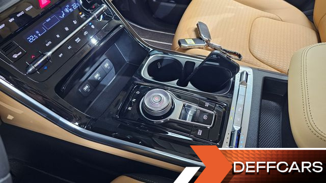 Kia CARNIVAL Gasoline 9-Seater Signature купить на сайте DeffCars
