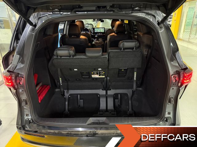 Toyota SIENNA 2.5 Hybrid 2WD купить на сайте DeffCars
