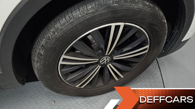 Volkswagen TIGUAN 2.0 TDI Premium купить на сайте DeffCars
