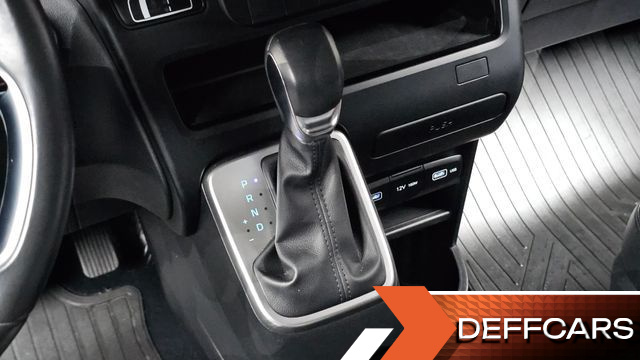 Hyundai STARIA Cargo 5-Seater Modern купить на сайте DeffCars