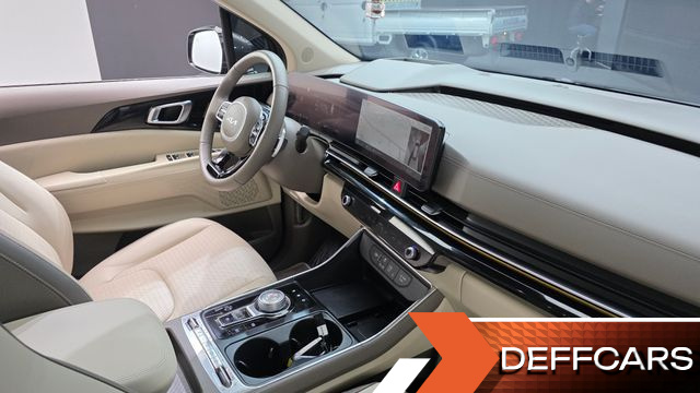 Kia CARNIVAL 7-Seater Signature купить на сайте DeffCars