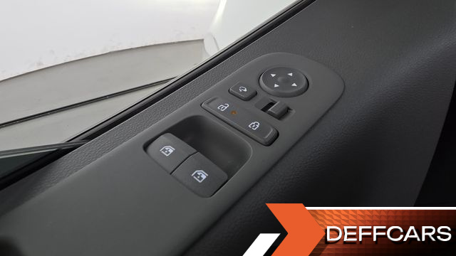 Hyundai STARIA 4WD Lounge 9-Seater Limousine купить на сайте DeffCars