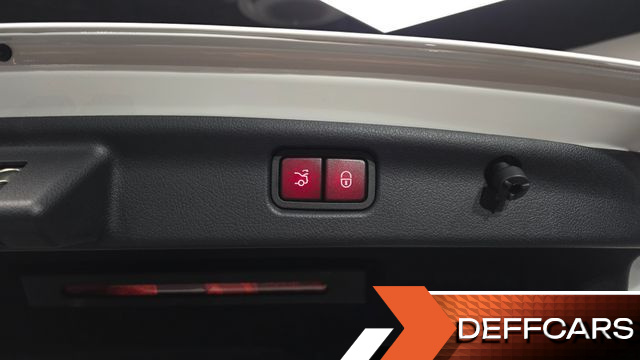 Mercedes C-CLASS C300 4MATIC Avantgarde купить на сайте DeffCars