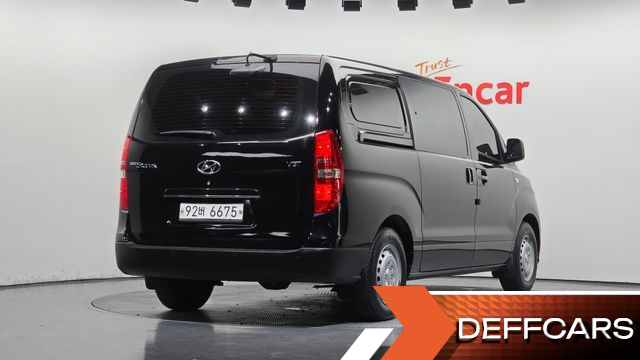 Hyundai STAREX Van 5-Seater Style купить на сайте DeffCars