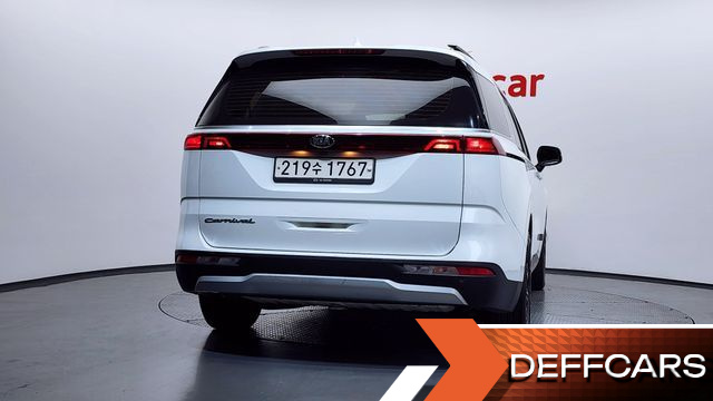 Kia CARNIVAL 9-Seater Prestige купить на сайте DeffCars