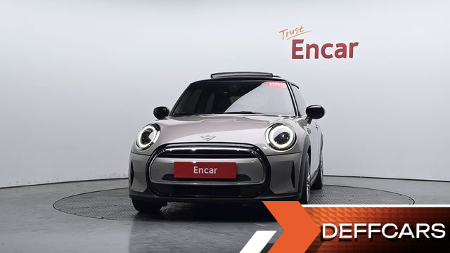 Mini COOPER Classic Plus Launch Pack Third Generation купить на сайте DeffCars
