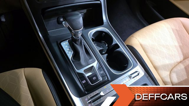 Kia CARNIVAL 9-Seater Prestige купить на сайте DeffCars