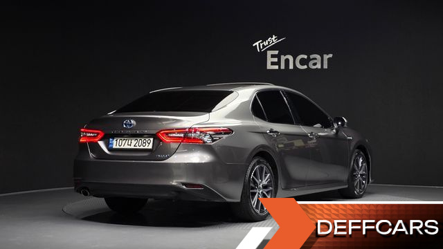 Toyota CAMRY 2.5 XLE Hybrid купить на сайте DeffCars