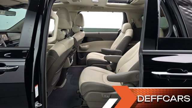 Kia CARNIVAL Gasoline 9-Seater Gravity купить на сайте DeffCars
