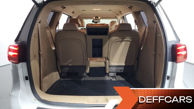 Kia CARNIVAL 9-Seater Noblesse Special купить на сайте DeffCars