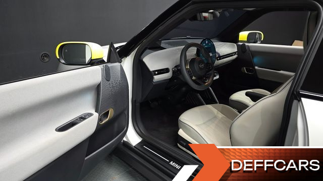 Mini COOPER SE Favoured купить на сайте DeffCars