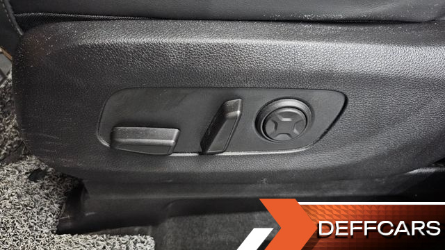 Kia CARNIVAL Gasoline 9-Seater Signature купить на сайте DeffCars