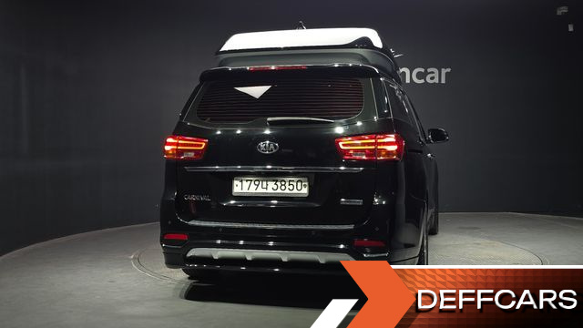 Kia CARNIVAL 9-Seater Hi-Limousine Prestige купить на сайте DeffCars