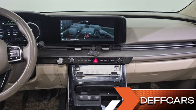 Kia CARNIVAL 9-Seater Signature купить на сайте DeffCars