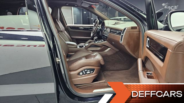Porsche CAYENNE 3.0 купить на сайте DeffCars