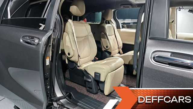 Toyota SIENNA 2.5 Hybrid 2WD купить на сайте DeffCars
