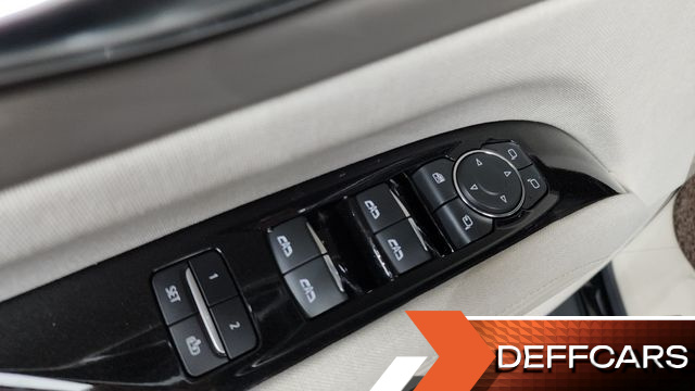Cadillac ESCALADE 6.2 Sports Platinum купить на сайте DeffCars