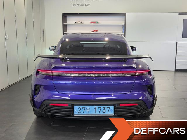 Porsche TAYCAN Turbo GT Weissach pack купить на сайте DeffCars