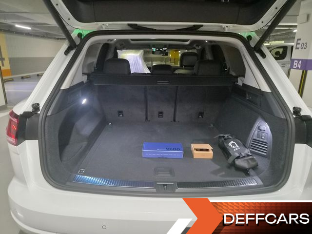 Volkswagen TOUAREG 3.0 TDI Prestige купить на сайте DeffCars