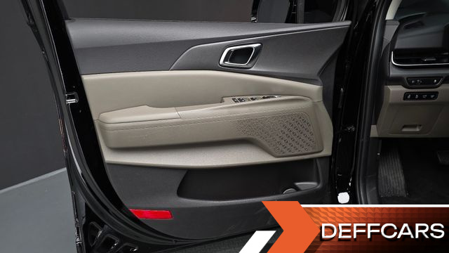 Kia CARNIVAL 7-Seater Outdoor Noblesse купить на сайте DeffCars