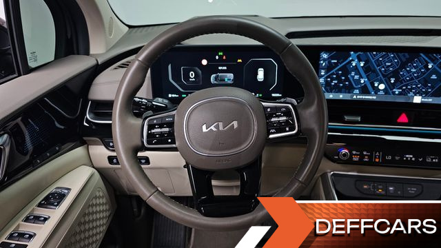Kia CARNIVAL HEV 4-Seater Hi Limousine Signature купить на сайте DeffCars