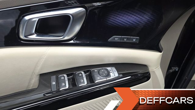Kia CARNIVAL Gasoline 9-Seater Hi-Limousine Signature купить на сайте DeffCars