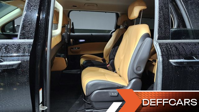 Kia CARNIVAL 9-Seater Signature купить на сайте DeffCars