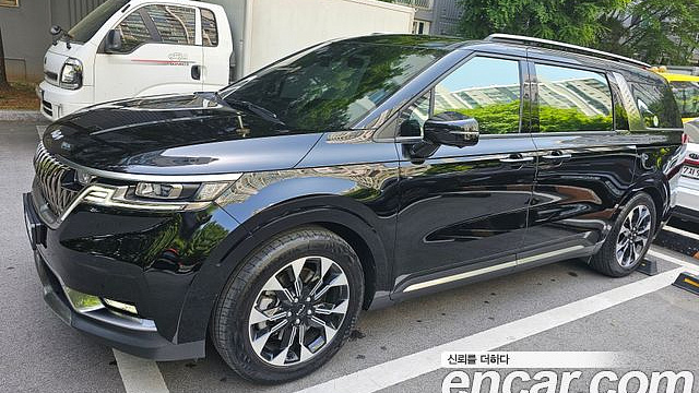 Kia CARNIVAL 9-Seater Noblesse купить на сайте DeffCars