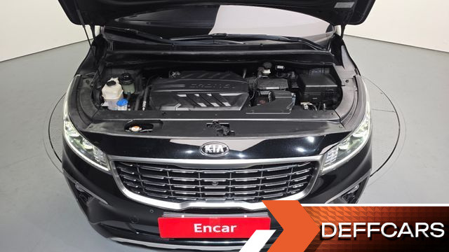 Kia CARNIVAL 9-Seater Noblesse Special купить на сайте DeffCars