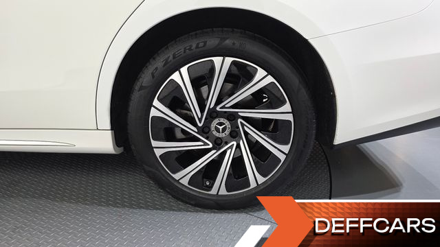Mercedes E-CLASS E300 4MATIC Exclusive купить на сайте DeffCars