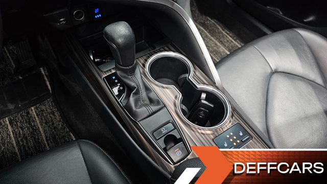 Toyota CAMRY 2.5 купить на сайте DeffCars