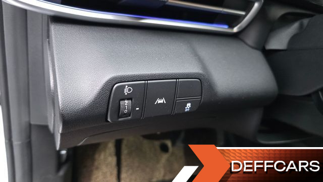 Hyundai AVANTE 1.6 Inspiration купить на сайте DeffCars