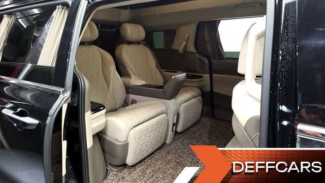 Kia CARNIVAL Gasoline 4-Seater Hi Limousine Signature купить на сайте DeffCars