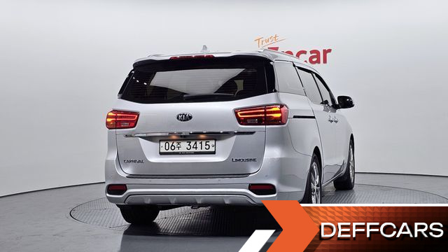 Kia CARNIVAL 7-Seater Limousine VIP купить на сайте DeffCars