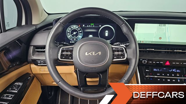 Kia CARNIVAL Gasoline 9-Seater Signature купить на сайте DeffCars
