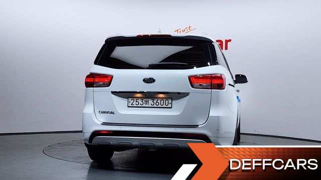 Kia CARNIVAL 9-seater Noblesse купить на сайте DeffCars