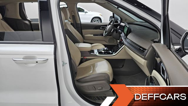 Kia CARNIVAL 7-Seater Signature купить на сайте DeffCars