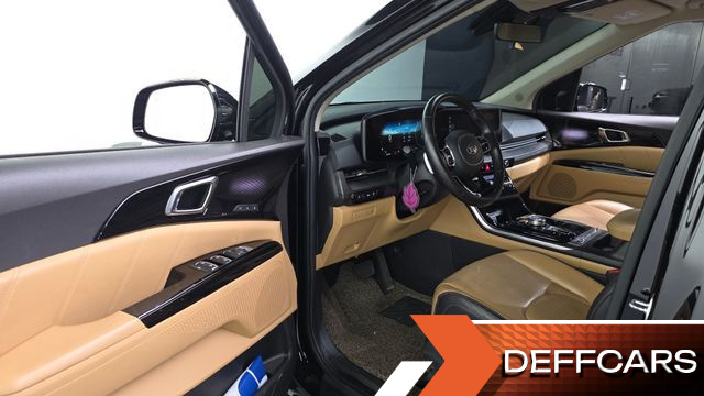 Kia CARNIVAL 9-Seater Signature купить на сайте DeffCars