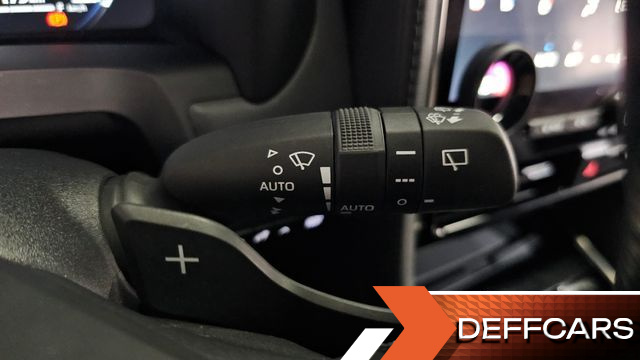 Toyota ALPHARD 2.5 HEV Executive AWD купить на сайте DeffCars