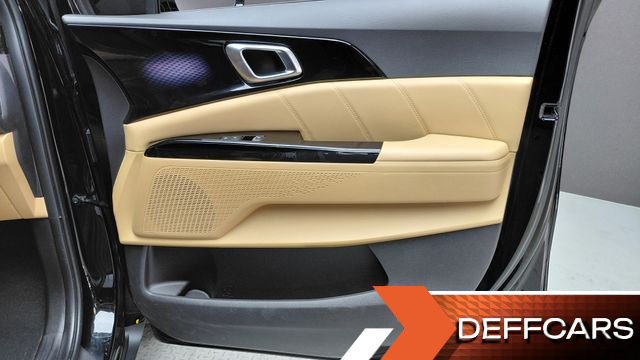 Kia CARNIVAL Gasoline 9-Seater Signature купить на сайте DeffCars