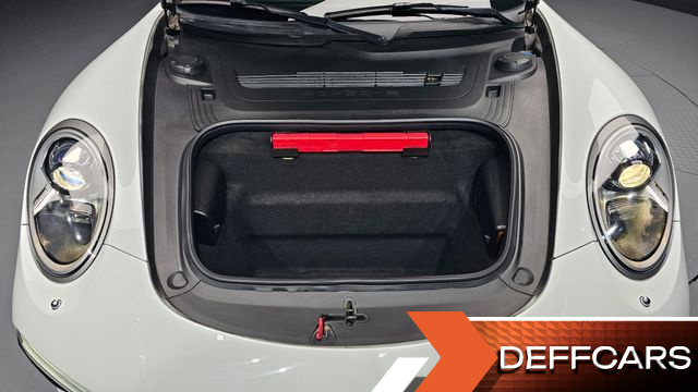 Porsche 911 CARRERA 4 CABRIOLET 991 купить на сайте DeffCars