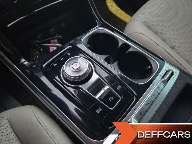 Kia CARNIVAL 9-Seater Noblesse купить на сайте DeffCars