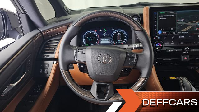 Toyota ALPHARD 2.5 HEV Executive AWD купить на сайте DeffCars