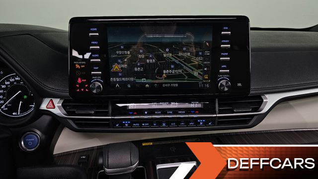 Toyota SIENNA 2.5 Hybrid AWD купить на сайте DeffCars