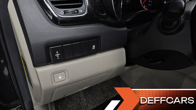 Kia CARNIVAL 7-Seater Limousine VIP купить на сайте DeffCars