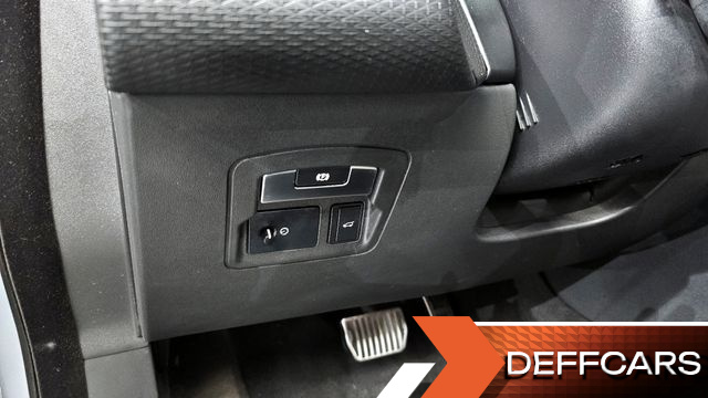 Land Rover RANGE ROVER VELAR 2.0 D240 R-Dynamic SE купить на сайте DeffCars